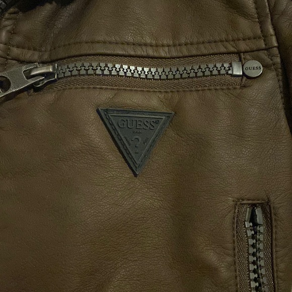 Guess size 3 boys jacket with removable hoodie - Picture 2 of 8